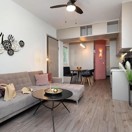Mystique 2 Bd Aparment By Blupine Athens Exterior photo