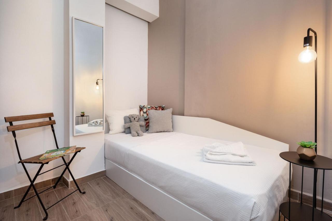Mystique 2 Bd Aparment By Blupine Athens Exterior photo