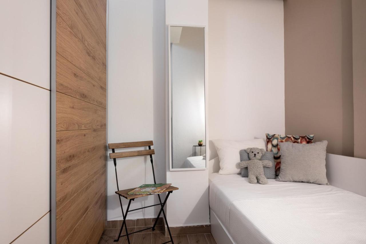 Mystique 2 Bd Aparment By Blupine Athens Exterior photo