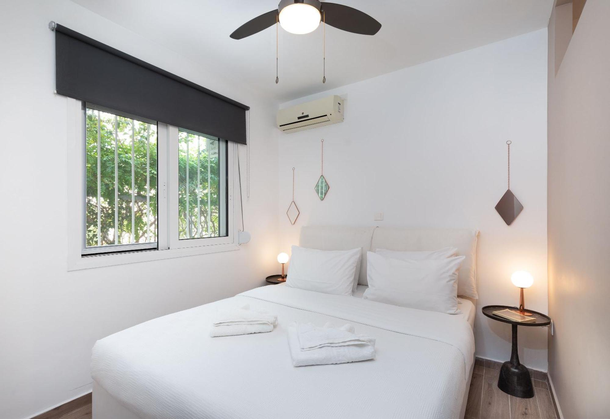 Mystique 2 Bd Aparment By Blupine Athens Exterior photo