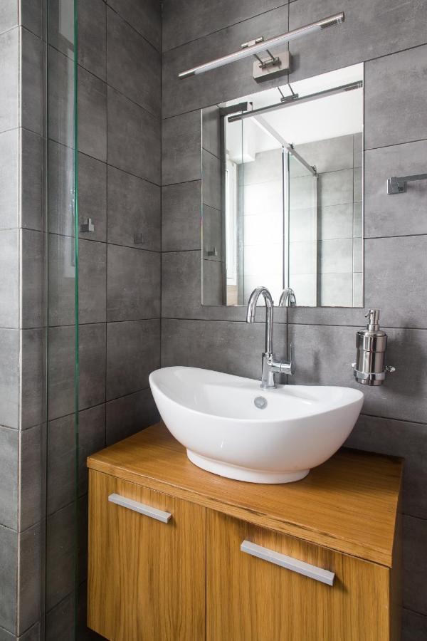 Mystique 2 Bd Aparment By Blupine Athens Exterior photo